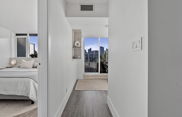 713 1887 Crowe Street False Creek