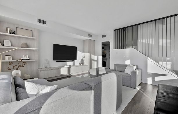 713 1887 Crowe Street False Creek