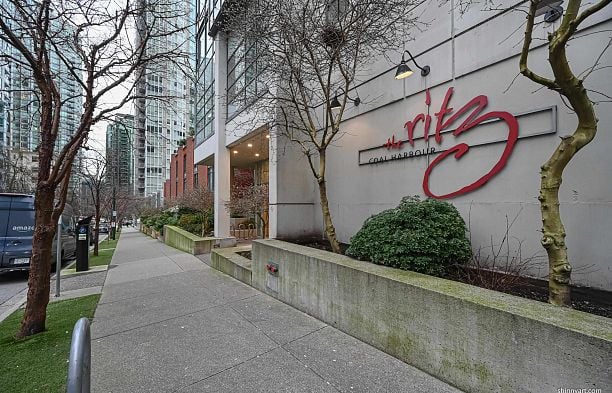 303 1211 MELVILLE STREET, Vancouver BC V6E 0A7 Coal Harbour