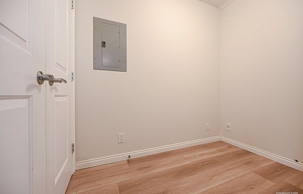 303 1211 MELVILLE STREET, Vancouver BC V6E 0A7 Coal Harbour