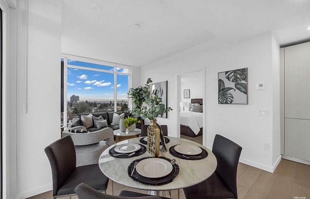 402 8415 Granville Street S.W. Marine