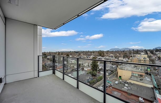 402 8415 Granville Street S.W. Marine