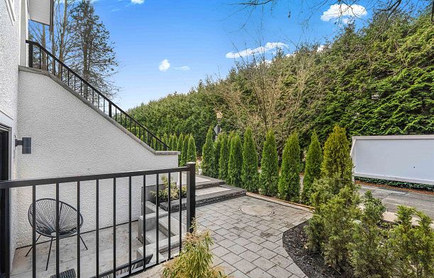 1 4088 Maple Crescent Quilchena