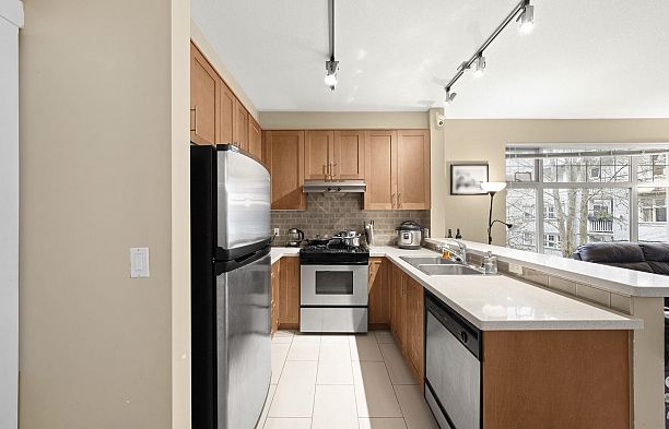 218 2083 W 33 Road Quilchena