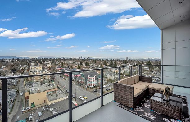 1001 8415 Granville Street S.W. Marine