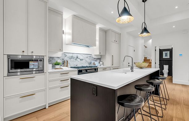 4090 Maple Crescent Quilchena