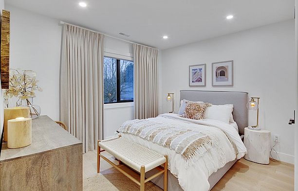 2159 Mcmullen Avenue Quilchena