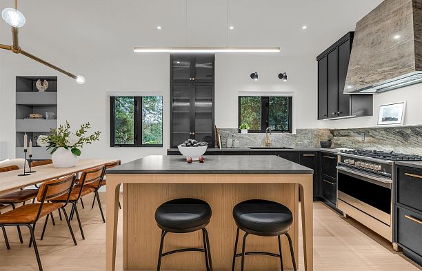 1 4088 Maple Crescent Quilchena