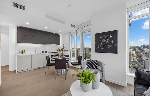 402 8415 Granville Street S.W. Marine