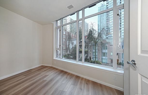 303 1211 MELVILLE STREET, Vancouver BC V6E 0A7 Coal Harbour