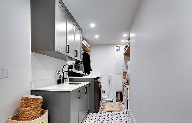 2159 Mcmullen Avenue Quilchena