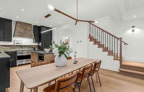 1 4088 Maple Crescent Quilchena