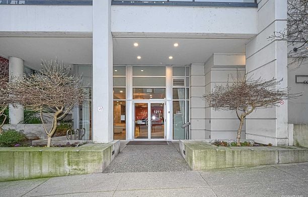 303 1211 MELVILLE STREET, Vancouver BC V6E 0A7 Coal Harbour
