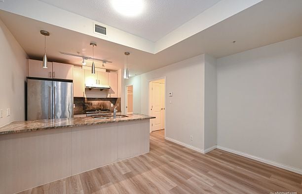 303 1211 MELVILLE STREET, Vancouver BC V6E 0A7 Coal Harbour