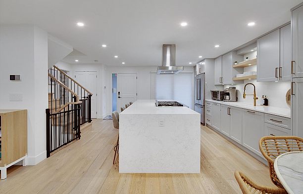 2159 Mcmullen Avenue Quilchena