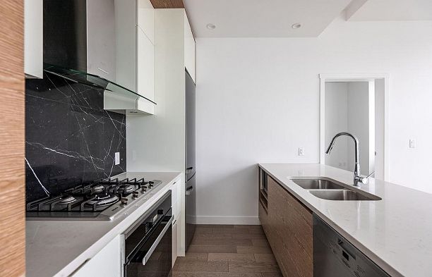 401 6733 Cambie Street South Cambie