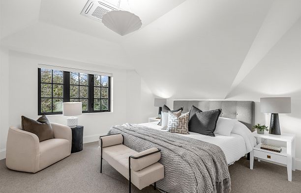 1 4088 Maple Crescent Quilchena