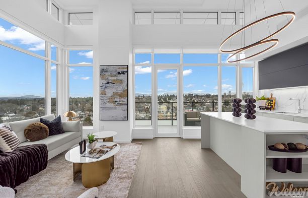 1001 8415 Granville Street S.W. Marine