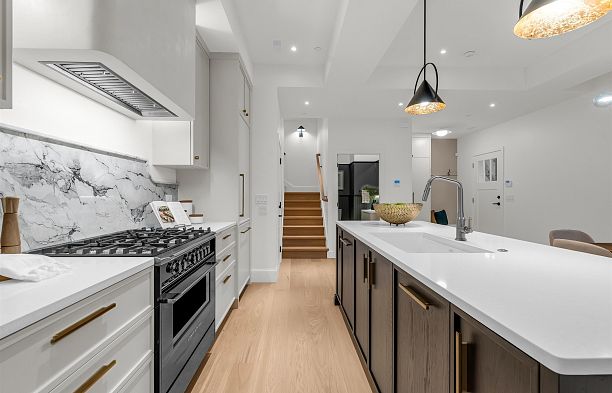 4090 Maple Crescent Quilchena