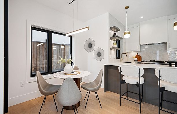 #1 1079 E 14th Avenue Mount Pleasant VE