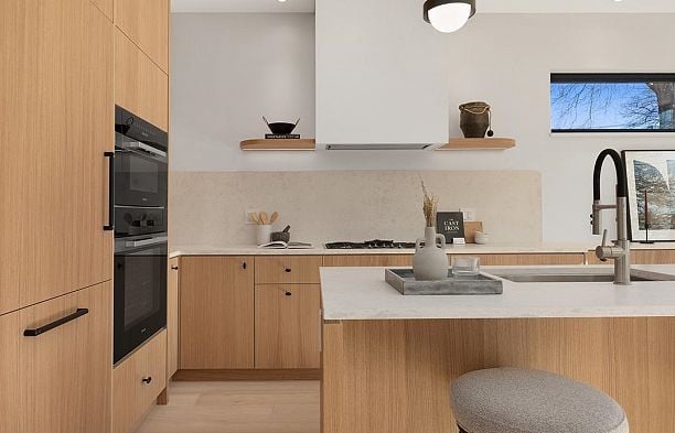 3742 Yukon Street Cambie