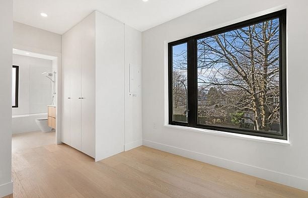 3742 Yukon Street Cambie