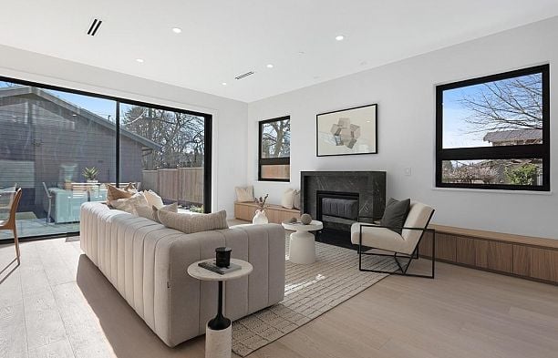 3742 Yukon Street Cambie