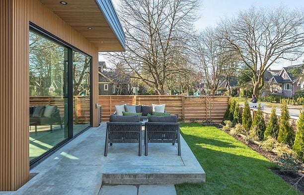 396 W 21 Avenue Cambie