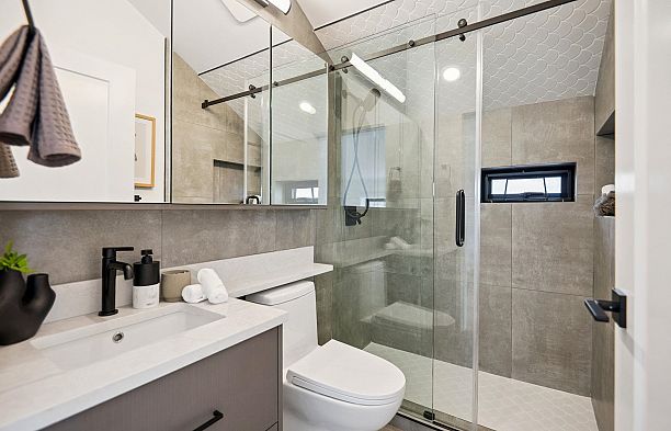 #1 1079 E 14th Avenue Mount Pleasant VE