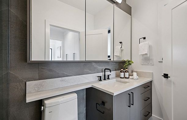 #2 1079 E 14th Avenue Mount Pleasant VE