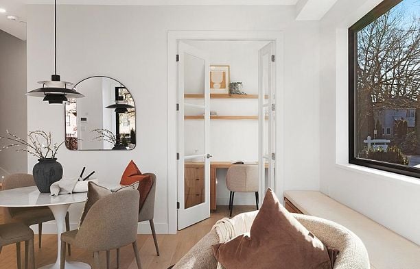 396 W 21 Avenue Cambie