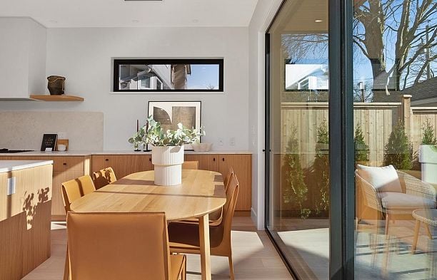 3742 Yukon Street Cambie