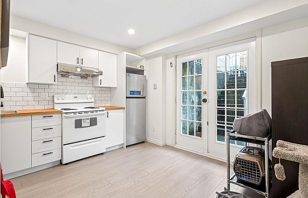 1563 W 59th Avenue South Granville