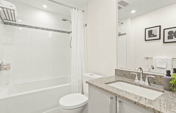 608 38 W 1st Avenue False Creek