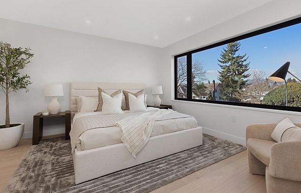 396 W 21 Avenue Cambie