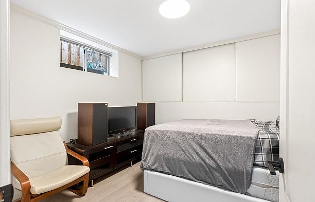 1563 W 59th Avenue South Granville