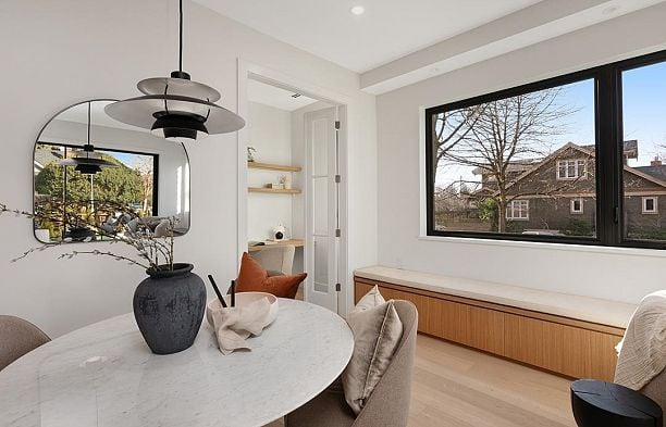 396 W 21 Avenue Cambie