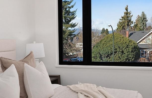 396 W 21 Avenue Cambie