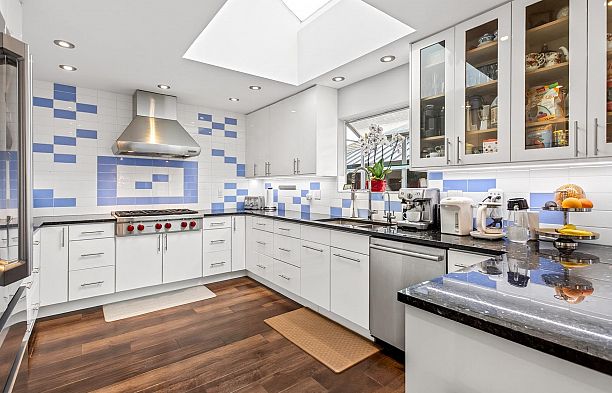 1563 W 59th Avenue South Granville