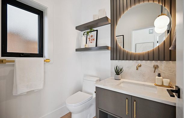 #1 1079 E 14th Avenue Mount Pleasant VE