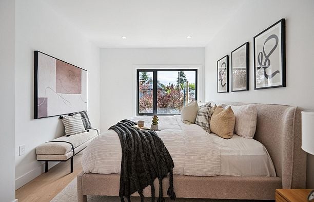 #1 1079 E 14th Avenue Mount Pleasant VE