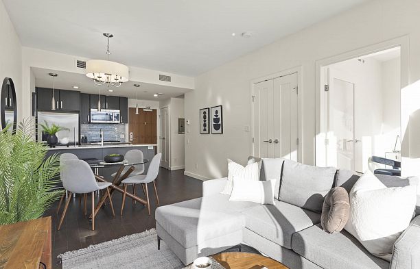 608 38 W 1st Avenue False Creek