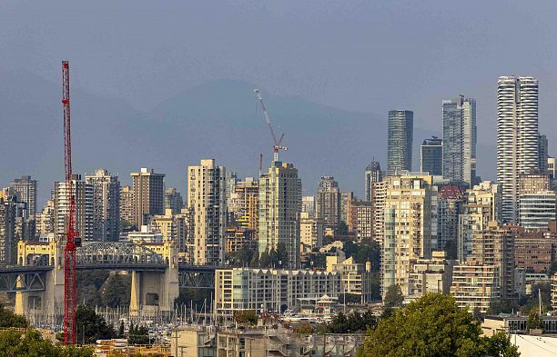 904 2288 Pine Street Fairview VW