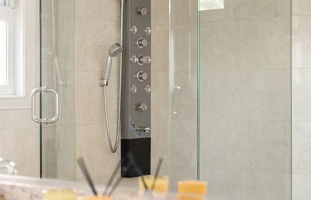 2818 W 19th Avenue Arbutus