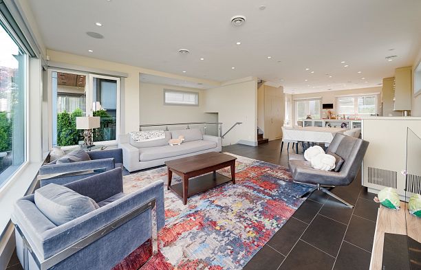 4371 Puget Drive Arbutus