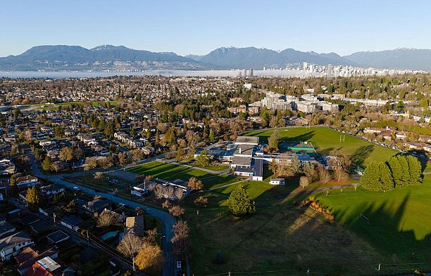 2296 W 32nd Avenue Quilchena