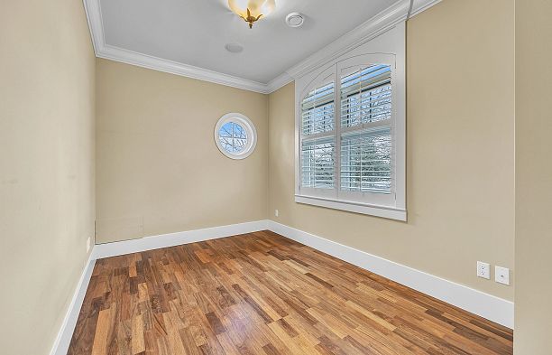 3593 Mackenzie Street Arbutus