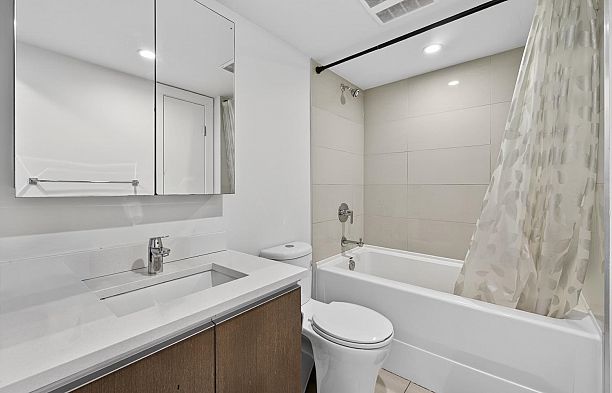 606 1009 Harwood Street West End VW