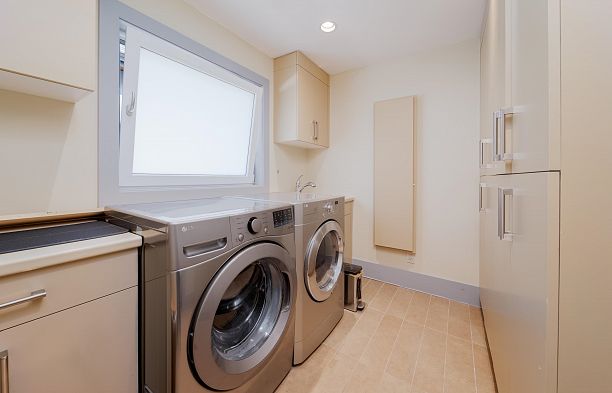 4371 Puget Drive Arbutus