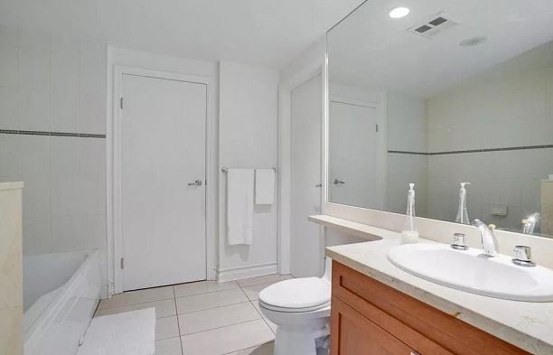 1003 1790 BAYSHORE DRIVE, Vancouver BC V6G 3G5 Coal Harbour